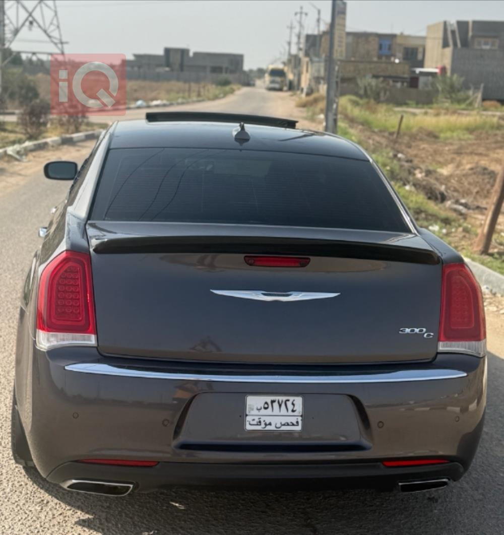 كرايسلر 300